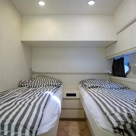 Hakuna Matata - Living A Perfect Life, Yacht Pershing 52