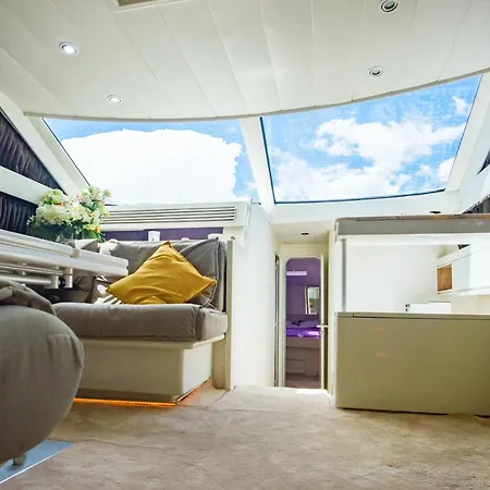 Hakuna Matata - Living A Perfect Life, Yacht Pershing 52 *
